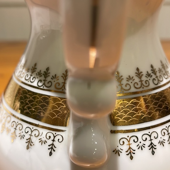 Vintage Andre Richard white w Gold design porcelain mini water pitcher - Picture 4 of 10